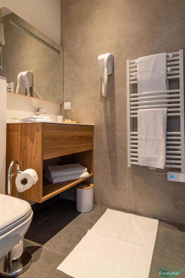 Le Clos Des Eucalyptus Le Plan-de-la-Tour Exterior foto