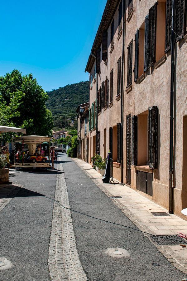 Le Clos Des Eucalyptus Le Plan-de-la-Tour Exterior foto